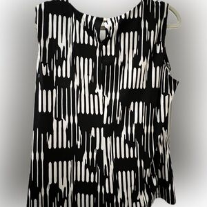 Calvin Klein XL Black and White Shell